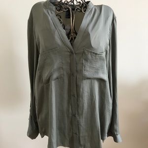 Forever 21 Women's Button Down Silk Like Shirt